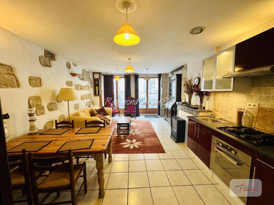 Maison - 304 m² - 11 pièces