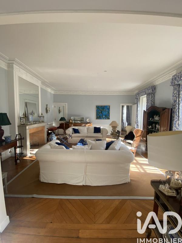 Appartement - 208 m² - 5 pièces