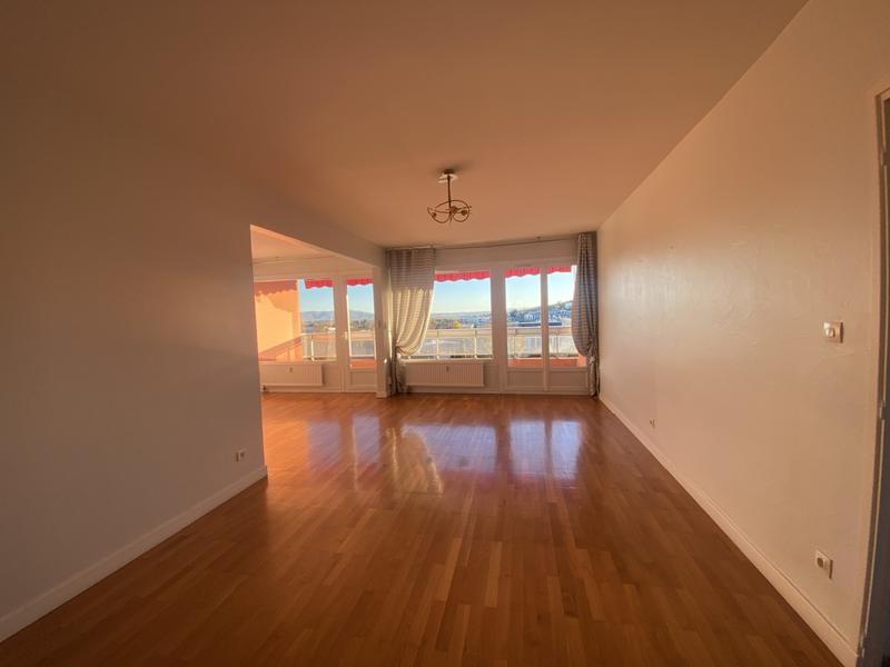 Appartement - 85 m² - 3 pièces