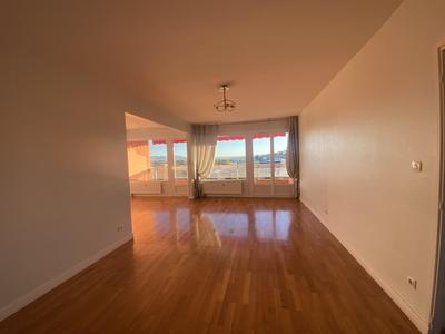 Appartement - 85 m² - 3 pièces