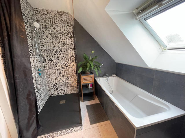 Maison - 140 m² - 7 pièces