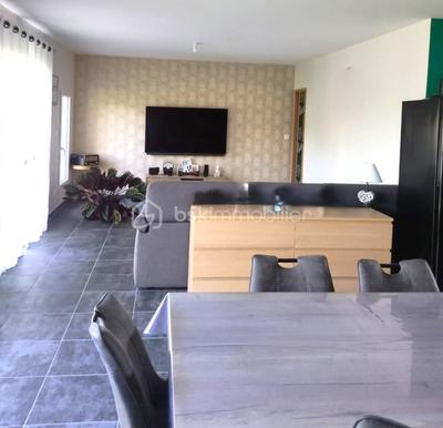 Maison - 123 m² - 4 pièces