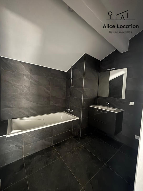 Appartement - 83 m² - 3 pièces