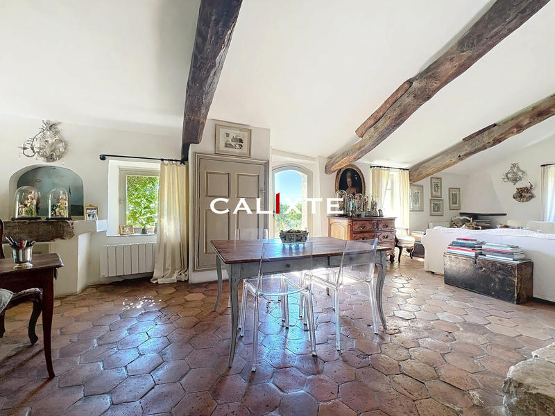 Mas - 180 m² - 6 pièces