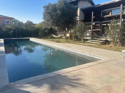 Maison - 139 m² - 4 pièces