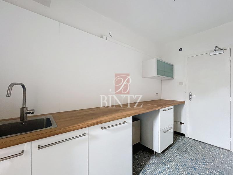 Bureau - 110 m² - 5 pièces