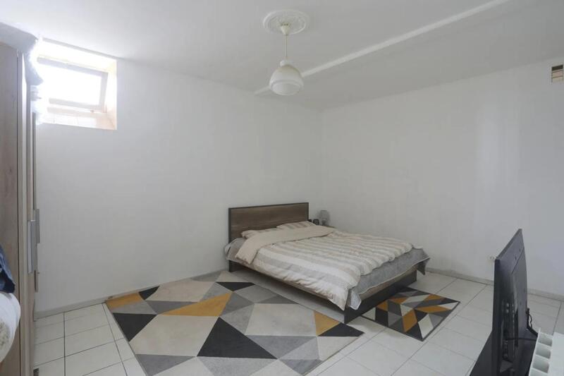 Maison - 250 m² - 7 pièces