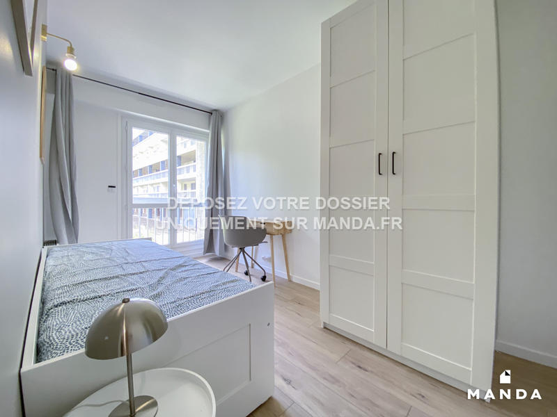 Chambre - 9 m² - 5 pièces