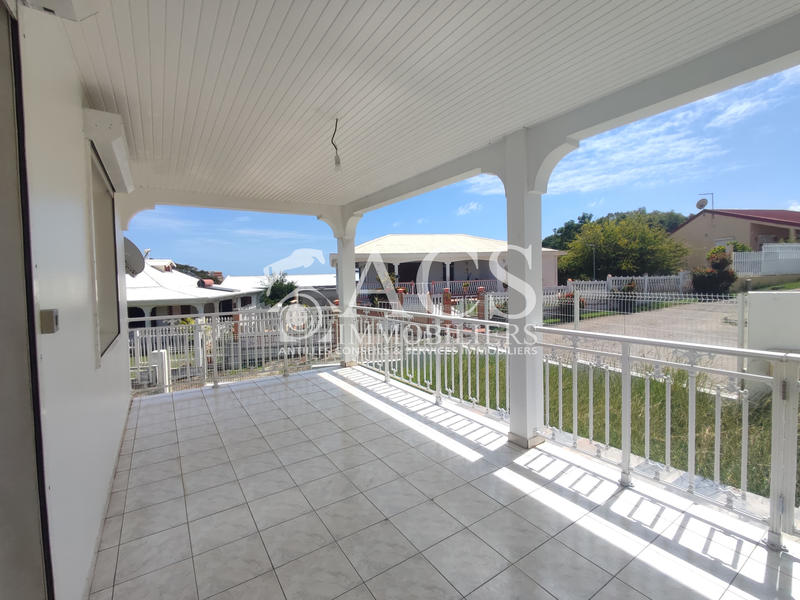 Maison - 104 m² - 4 pièces