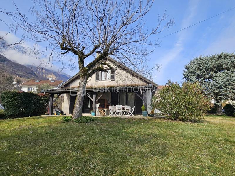 Maison - 150 m² - 8 pièces