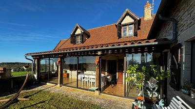 Demeure - 205 m² - 5 pièces