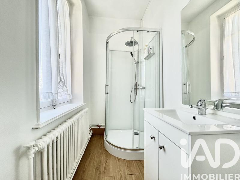 Maison - 230 m² - 8 pièces