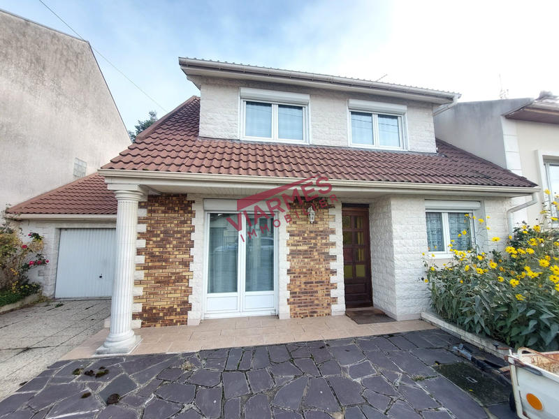 Maison - 93 m² - 5 pièces