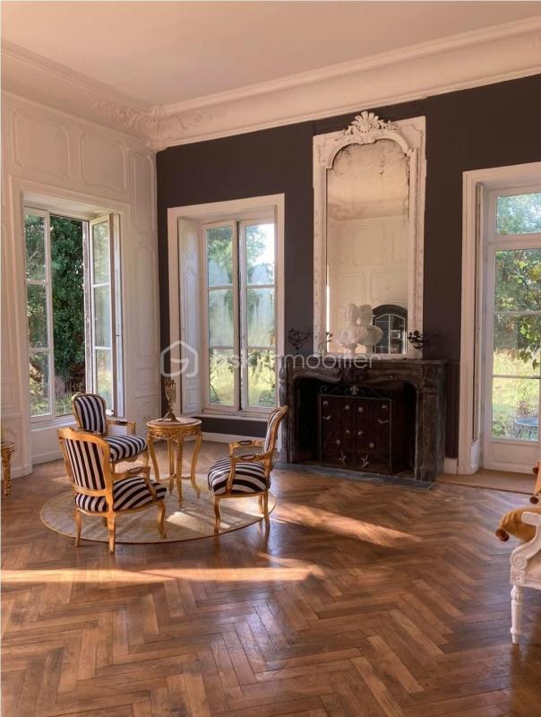 Château - 457 m² - 15 pièces