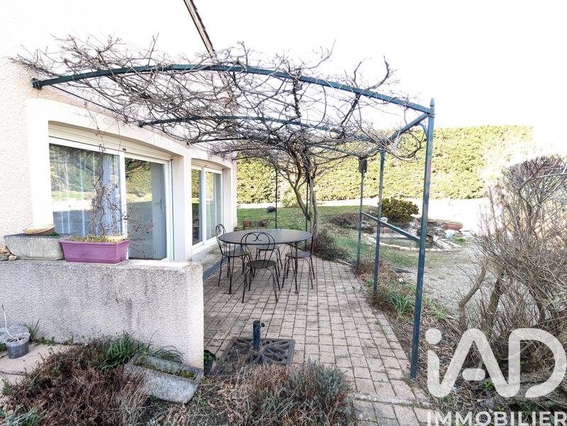 Maison - 200 m² - 8 pièces