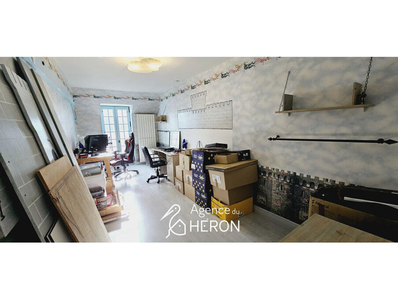 Propriété - 194 m² - 6 pièces