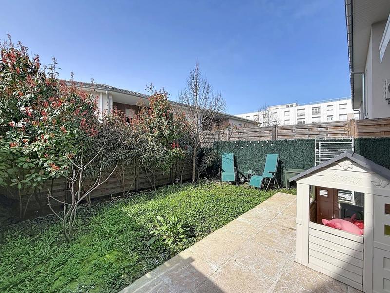 Pavillon - 91 m² - 5 pièces