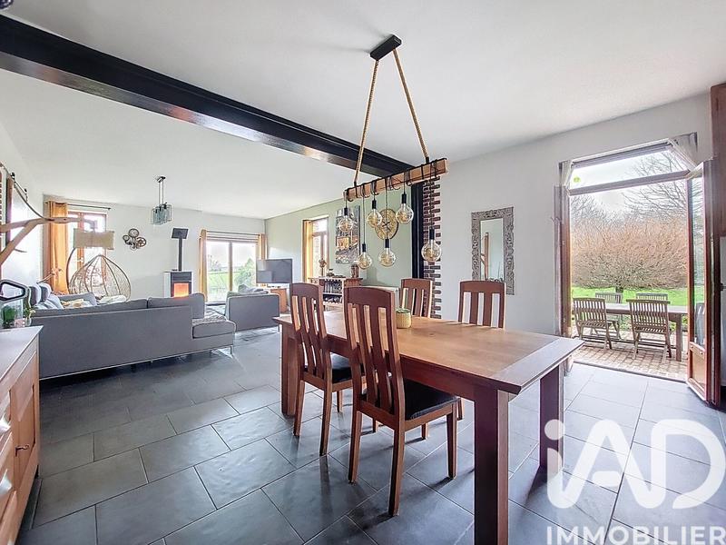 Maison - 219 m² - 8 pièces