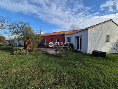 Maison - 163 m² - 8 pièces