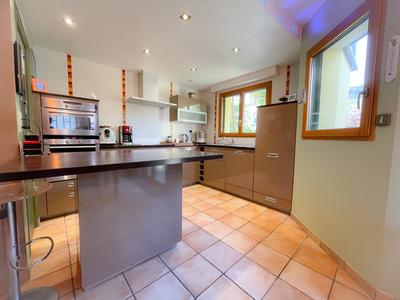 Maison - 141 m² - 5 pièces