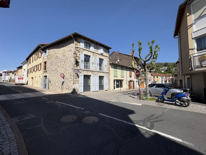 Maison de bourg - 95 m² - 3 pièces