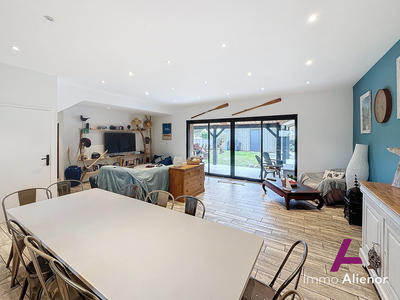 Villa - 130 m² - 5 pièces