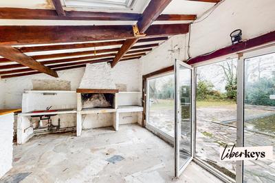 Propriété - 270 m² - 8 pièces