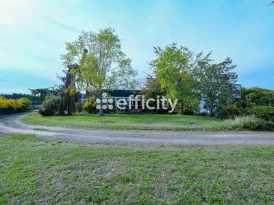 Demeure - 380 m² - 6 pièces