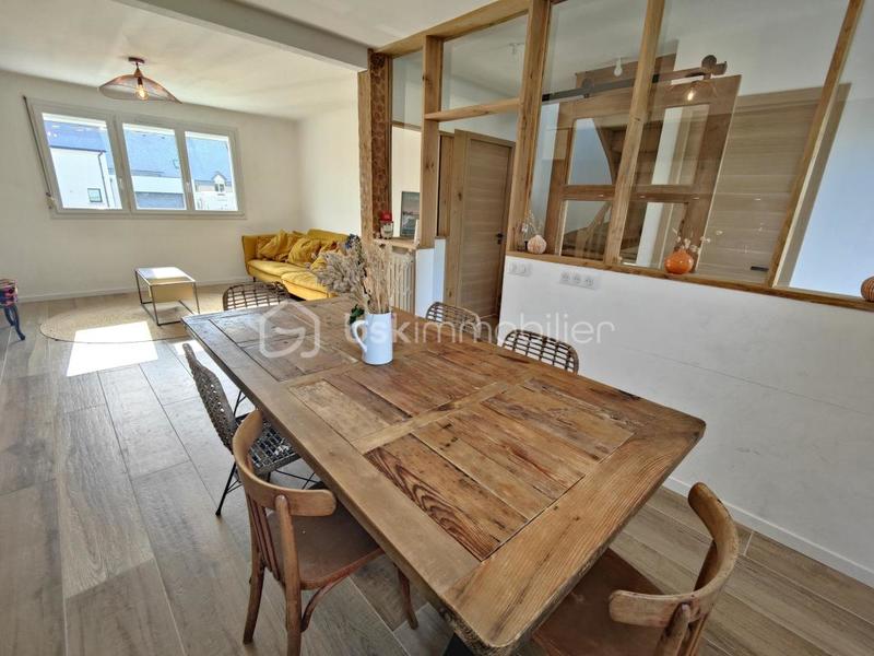 Maison - 95 m² - 5 pièces