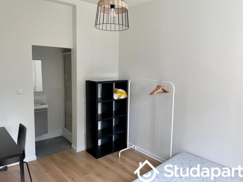 Chambre - 13 m² - 1 pièce