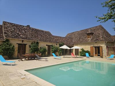 Maison traditionnelle - 192 m² - 7 pièces