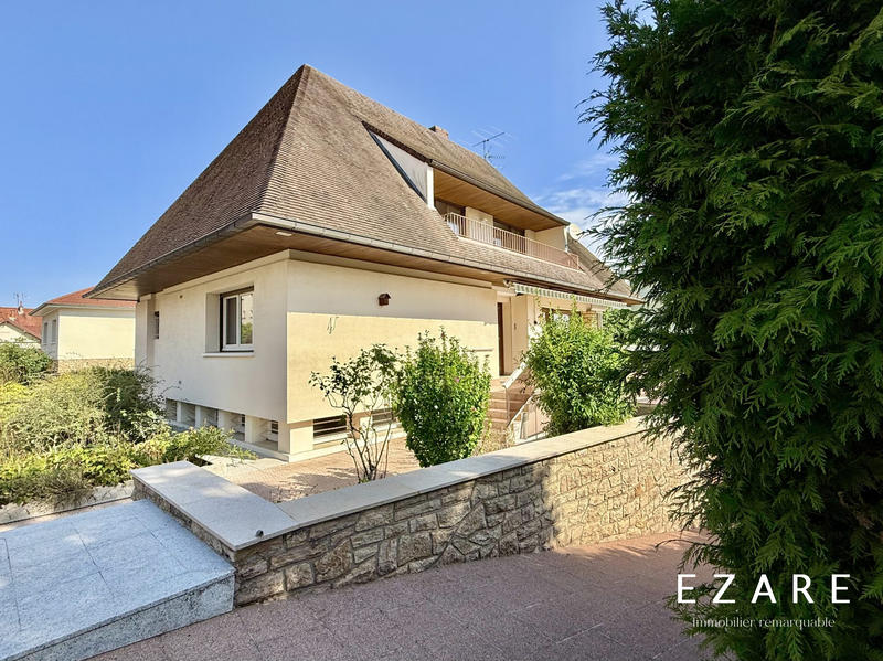 Maison - 185 m² - 6 pièces