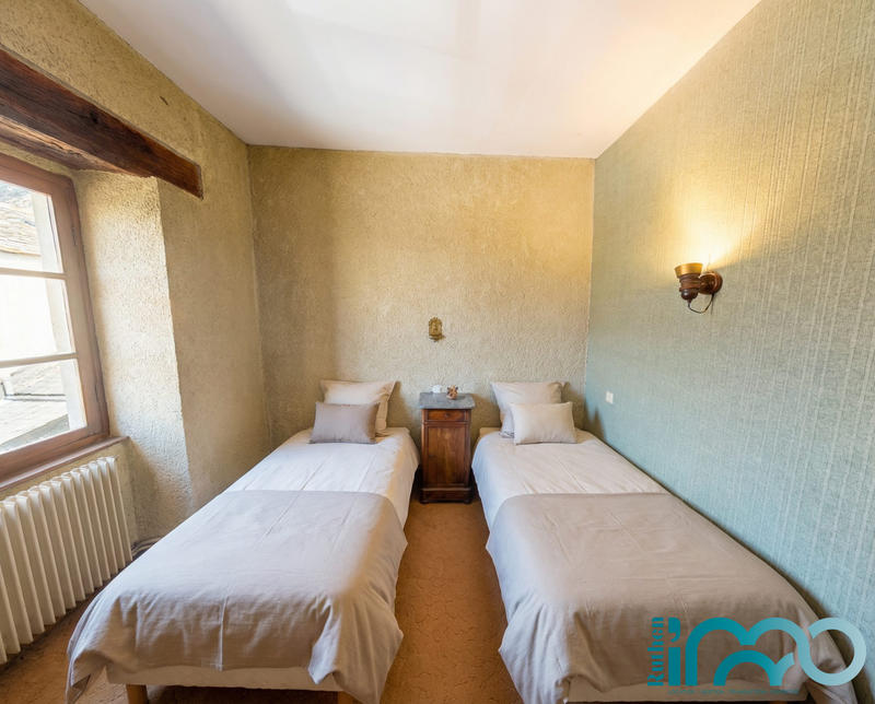 Maison - 175 m² - 7 pièces