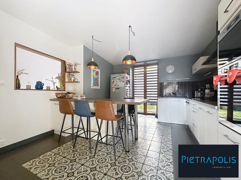 Maison - 174 m² - 5 pièces