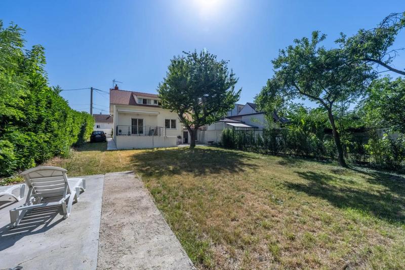 Maison - 110 m² - 6 pièces