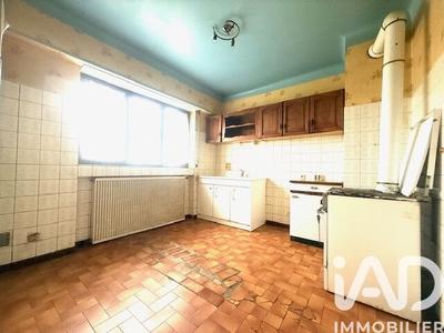 Maison - 93 m² - 5 pièces