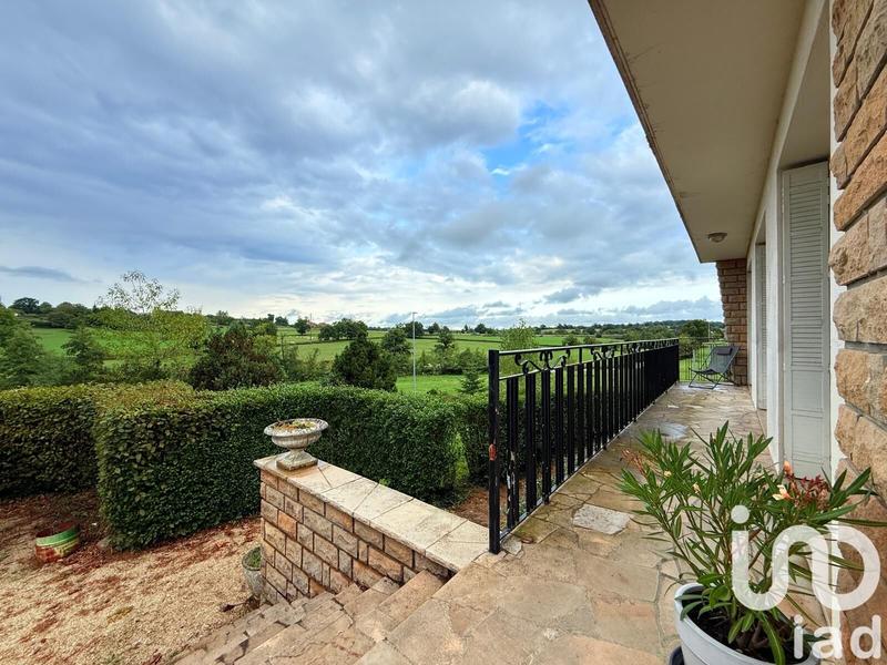 Maison - 141 m² - 8 pièces