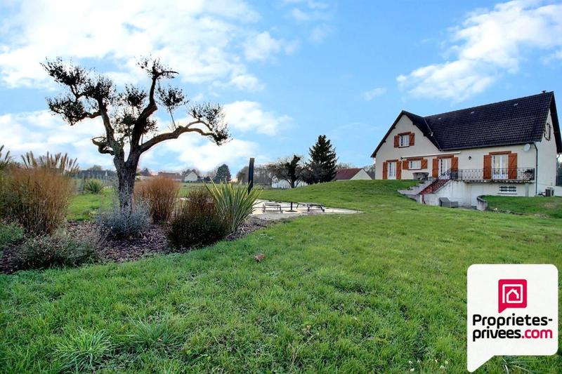 Maison - 210 m² - 8 pièces