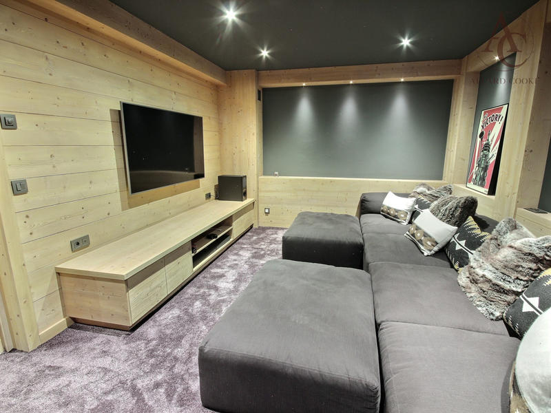 Châlet - 252 m² - 8 pièces