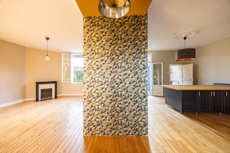 Maison - 200 m² - 7 pièces