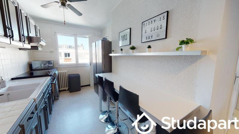 Chambre - 10 m² - 1 pièce