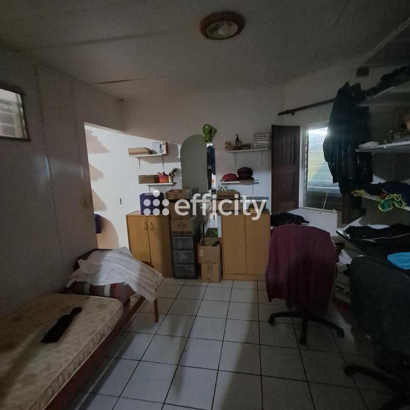 Maison - 69 m² - 6 pièces