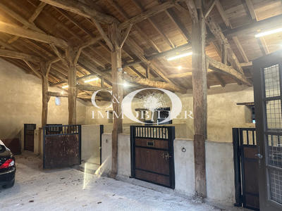 Maison - 200 m² - 6 pièces