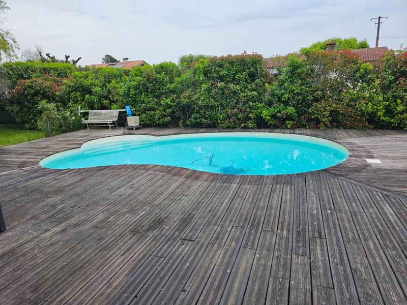 Maison - 218 m² - 7 pièces