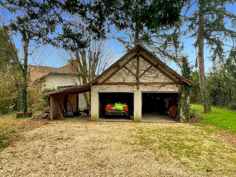 Maison - 252 m² - 10 pièces