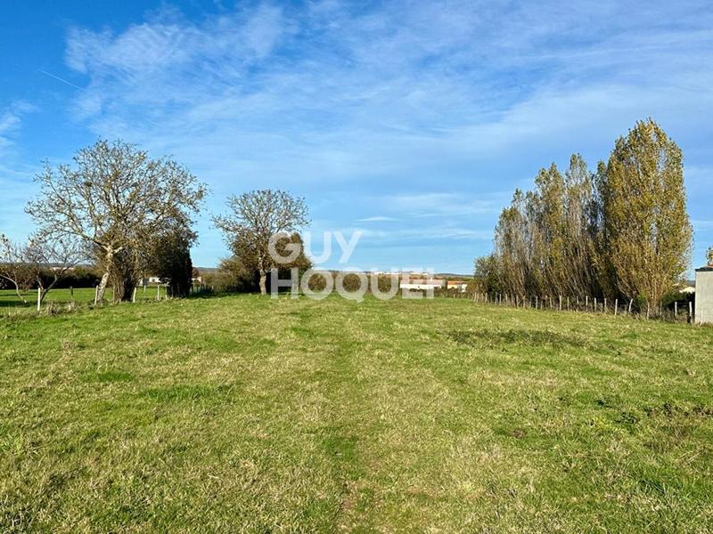 Terrain constructible - 1 200 m²