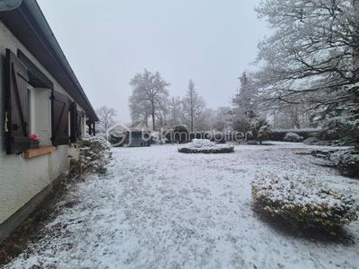 Maison traditionnelle - 87 m² - 4 pièces