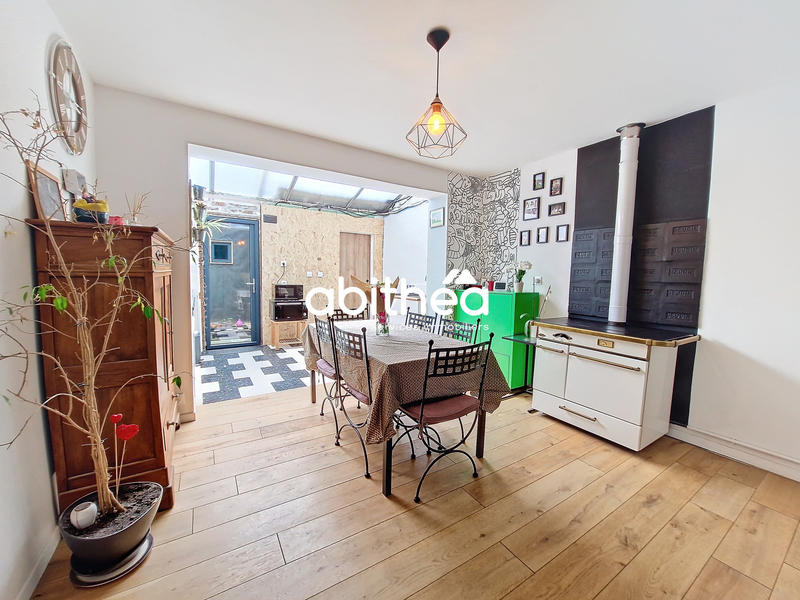 Maison - 85 m² - 5 pièces