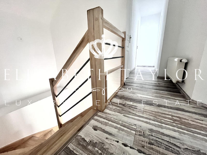 Maison - 166 m² - 6 pièces