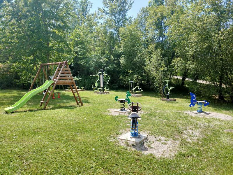 Propriété - 360 m² - 13 pièces